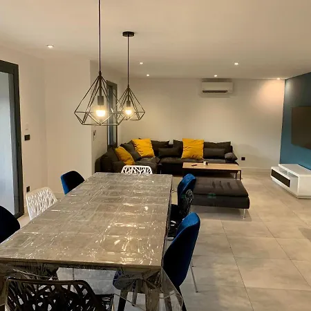 Maison Moderne 4*, Spacieuse 130m2 Et Climatisee