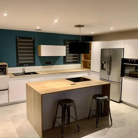 Maison Moderne 4*, Spacieuse 130m2 Et Climatisee